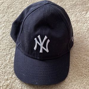 Infant Yankees hat